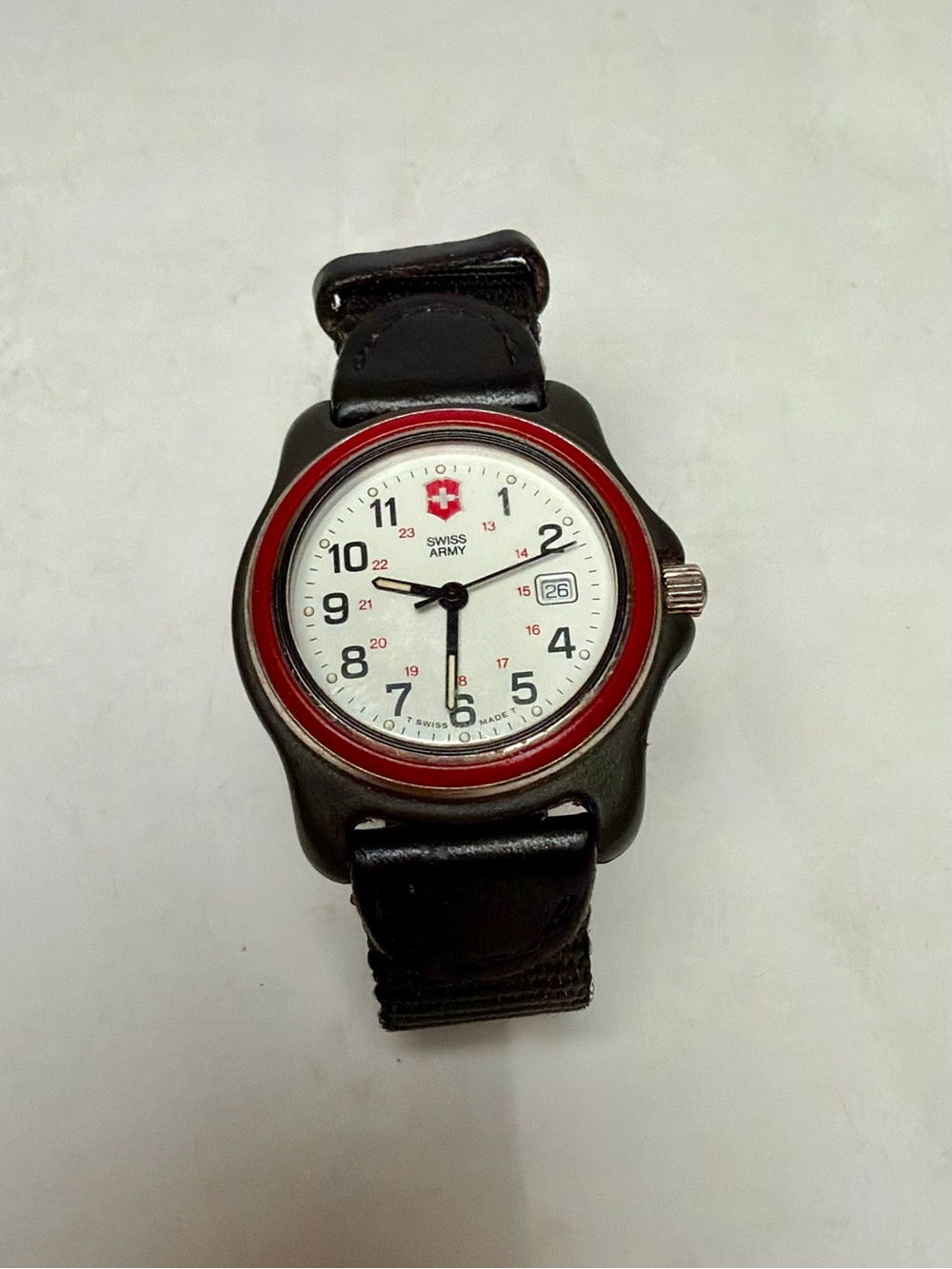 Vintage Marlboro Adventure Team Swiss Army Quartz 330ft Water Resistant